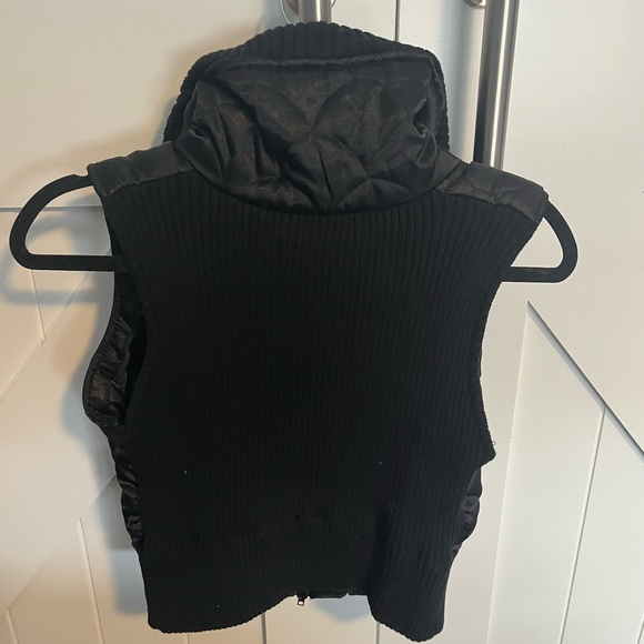 Black Puffer Vest - Picture 3 of 3